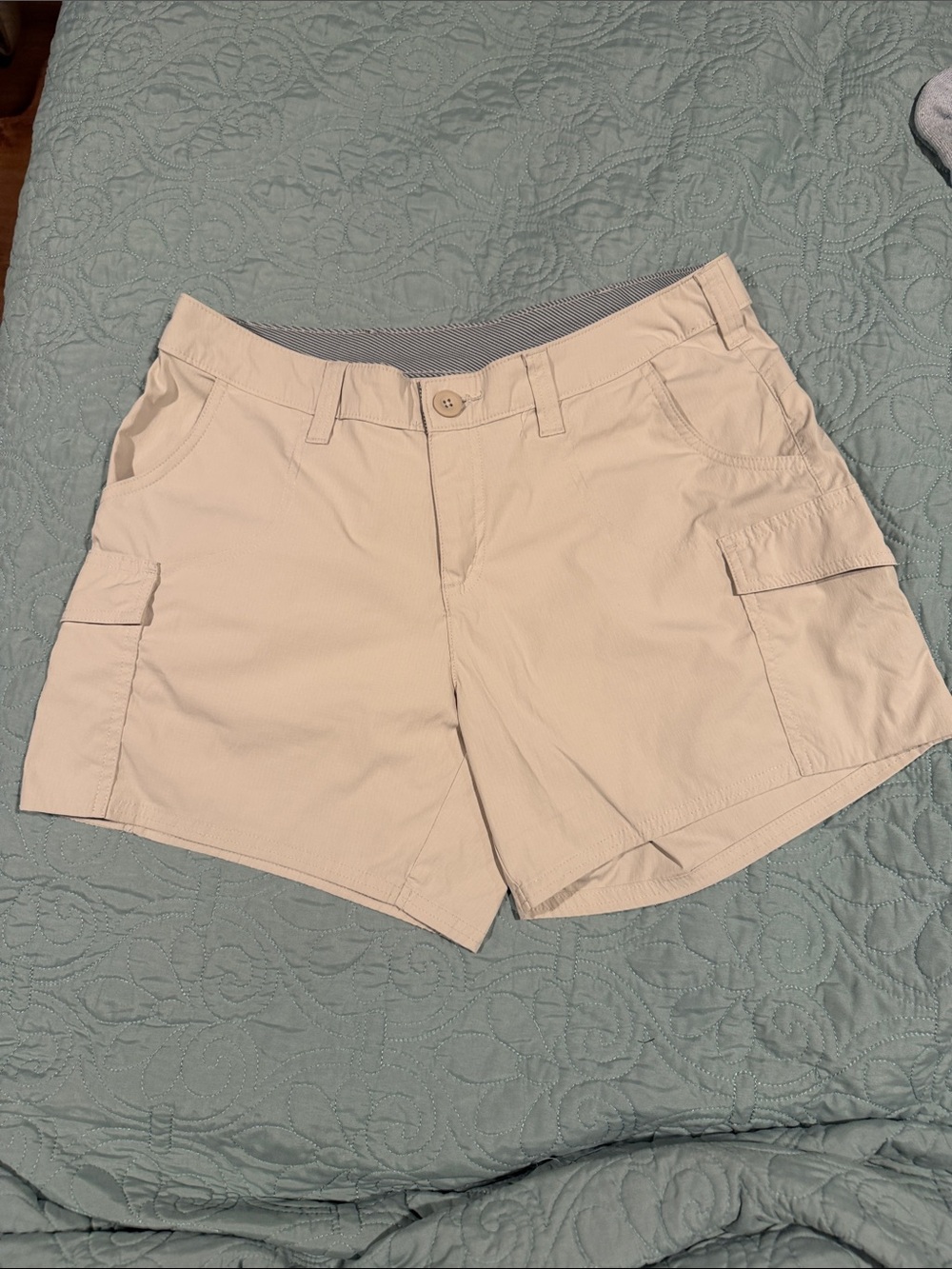 Bass Pro Shops Beige Women's Cargo Shorts